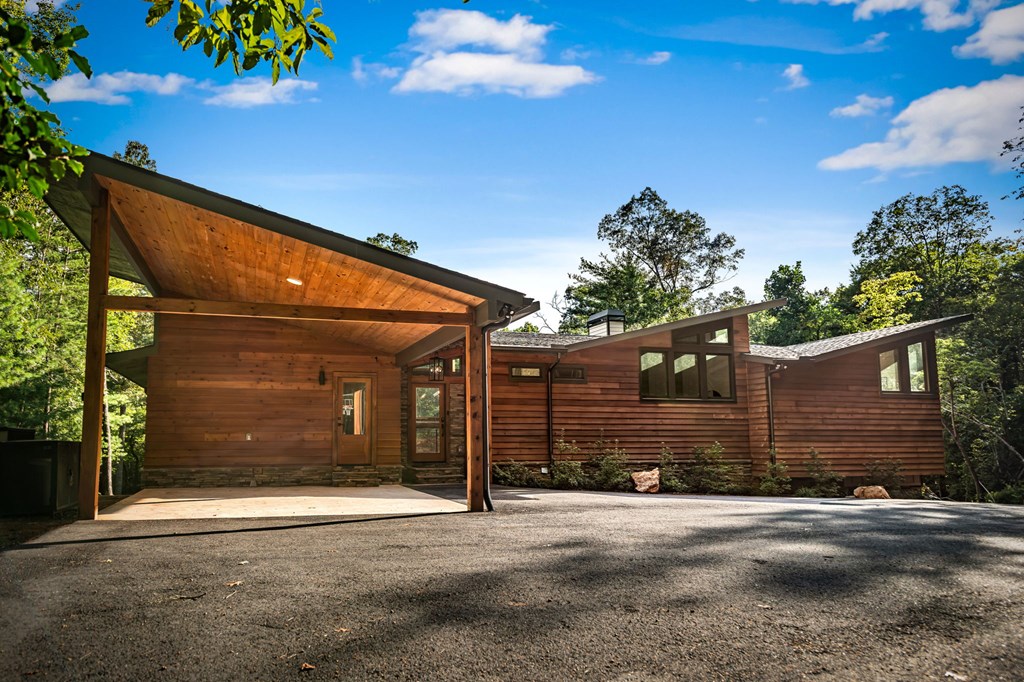 177 Creekside Landing Property Photo 47