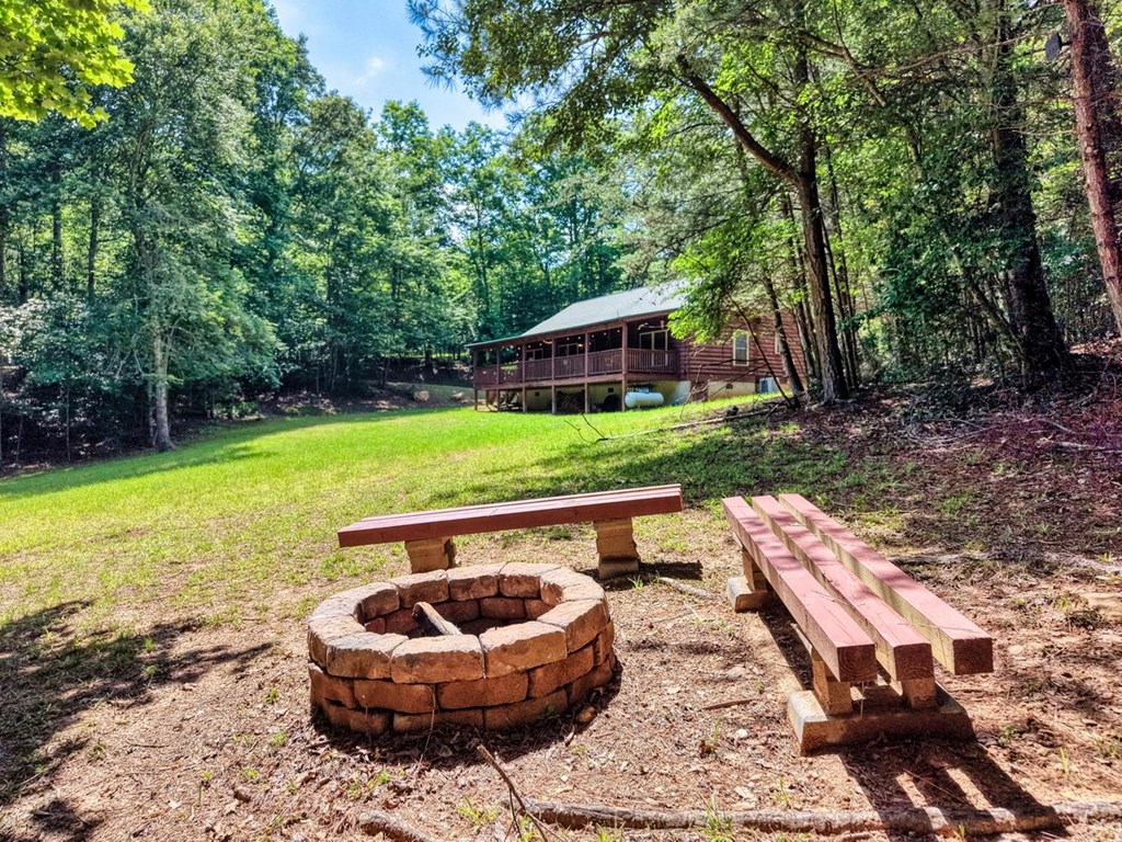 21 Ashley Trail Property Photo 8