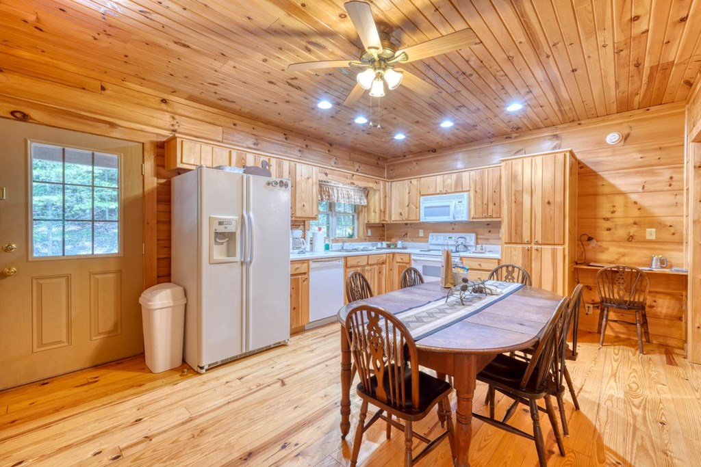 21 Ashley Trail Property Photo 22