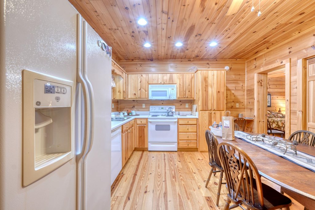 21 Ashley Trail Property Photo 23