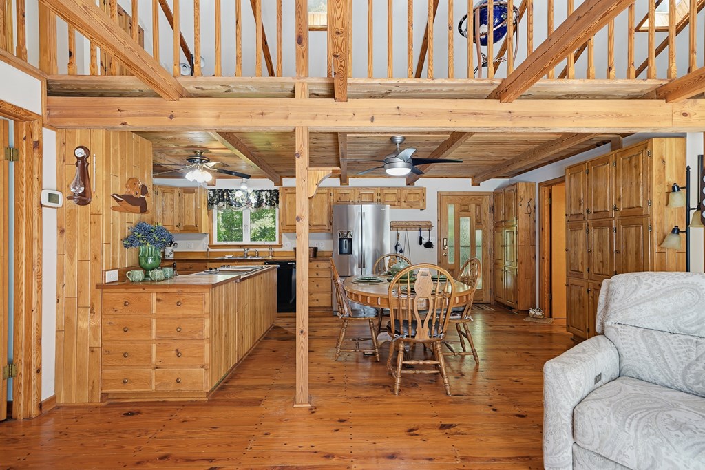 955 Lower Tails Creek Road Property Photo 14
