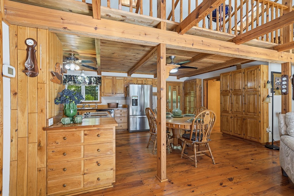 955 Lower Tails Creek Road Property Photo 15