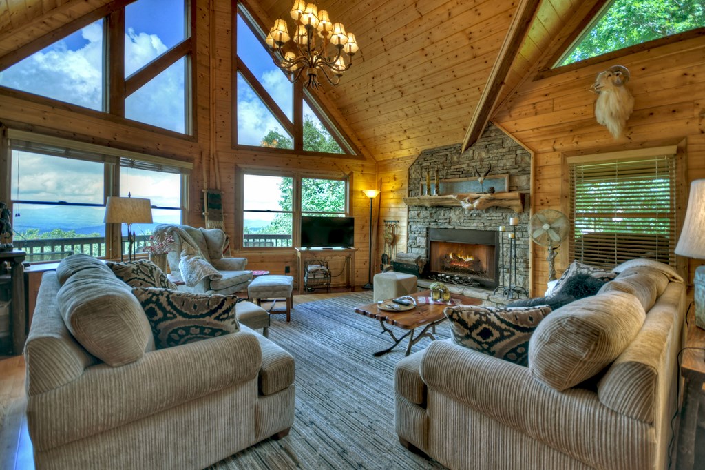 1404 Mountain High Drive Property Photo 10