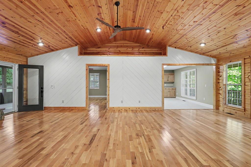 1105 Henson Road Property Photo 7