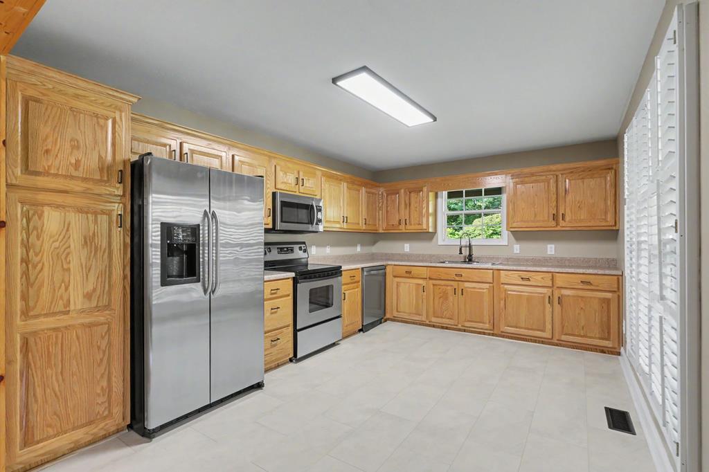 1105 Henson Road Property Photo 9
