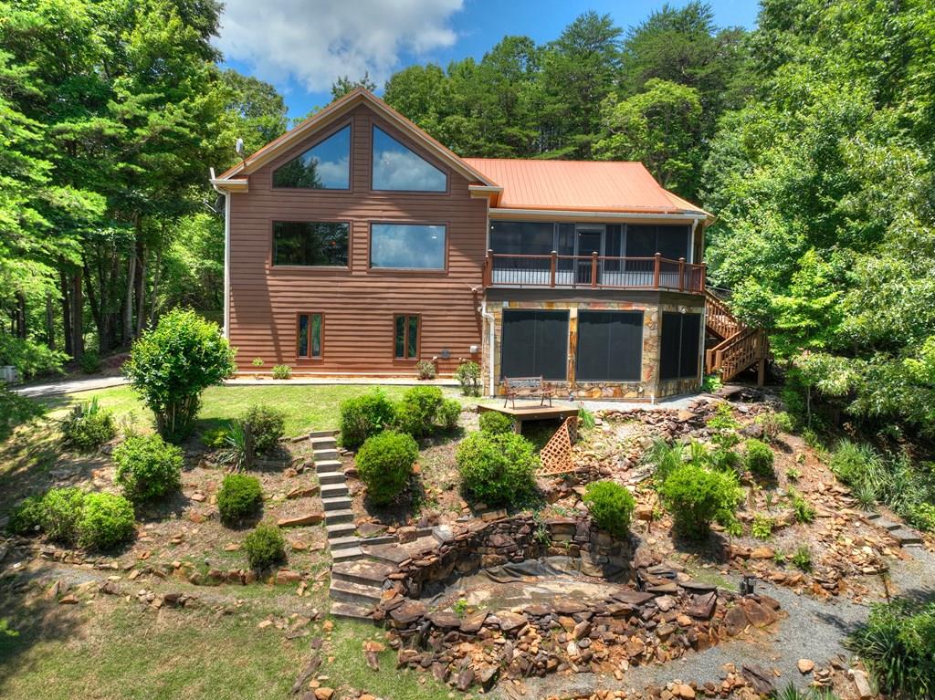 762 Pettit Ridge Road Property Photo 1