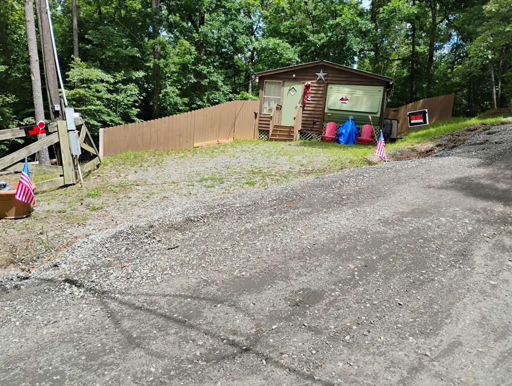 95 7th Street Property Photo 1