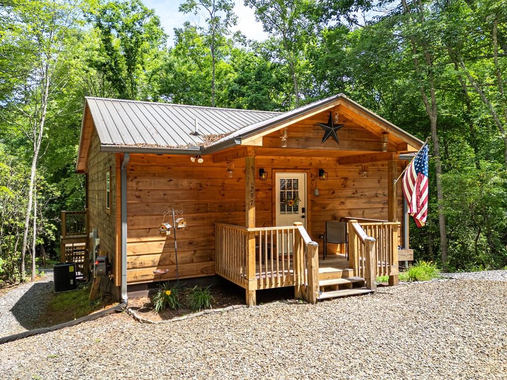297 Summitt Lane Property Photo 1