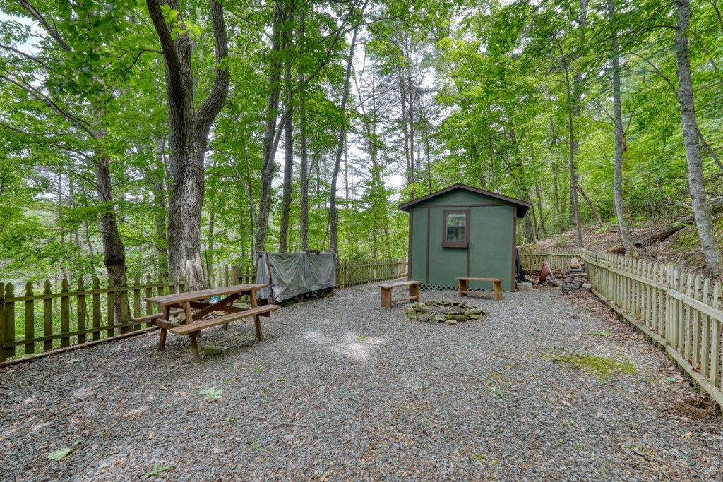 664 High Ridge Road Property Photo 7