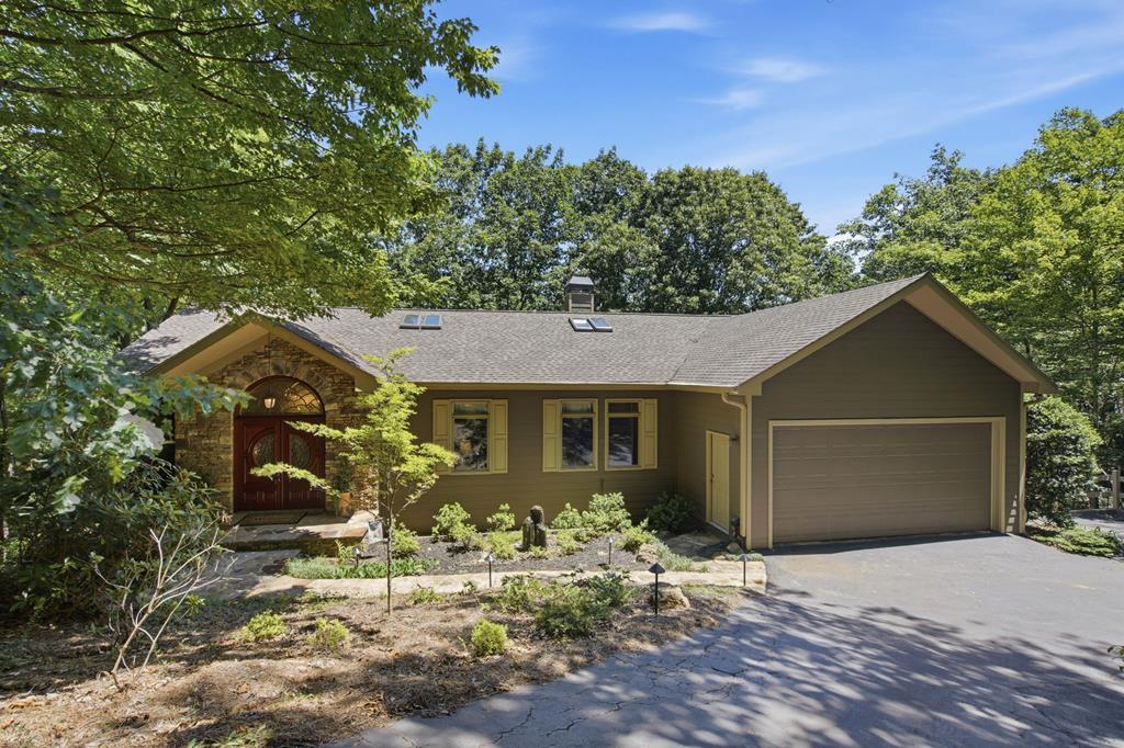532 Cherokee Trl Property Photo 2