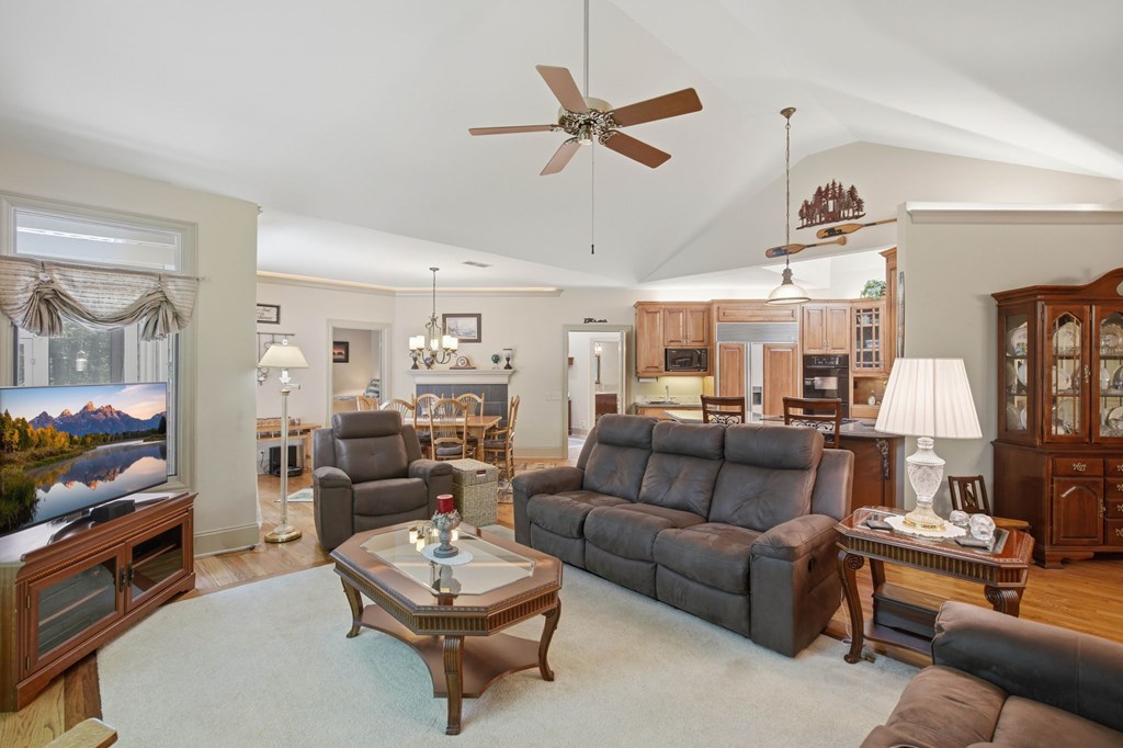 532 Cherokee Trl Property Photo 16