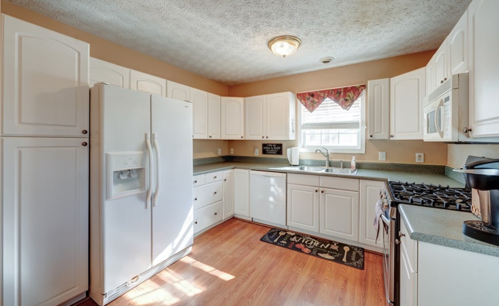 472 Eagle Mountain Drive W Property Photo 8