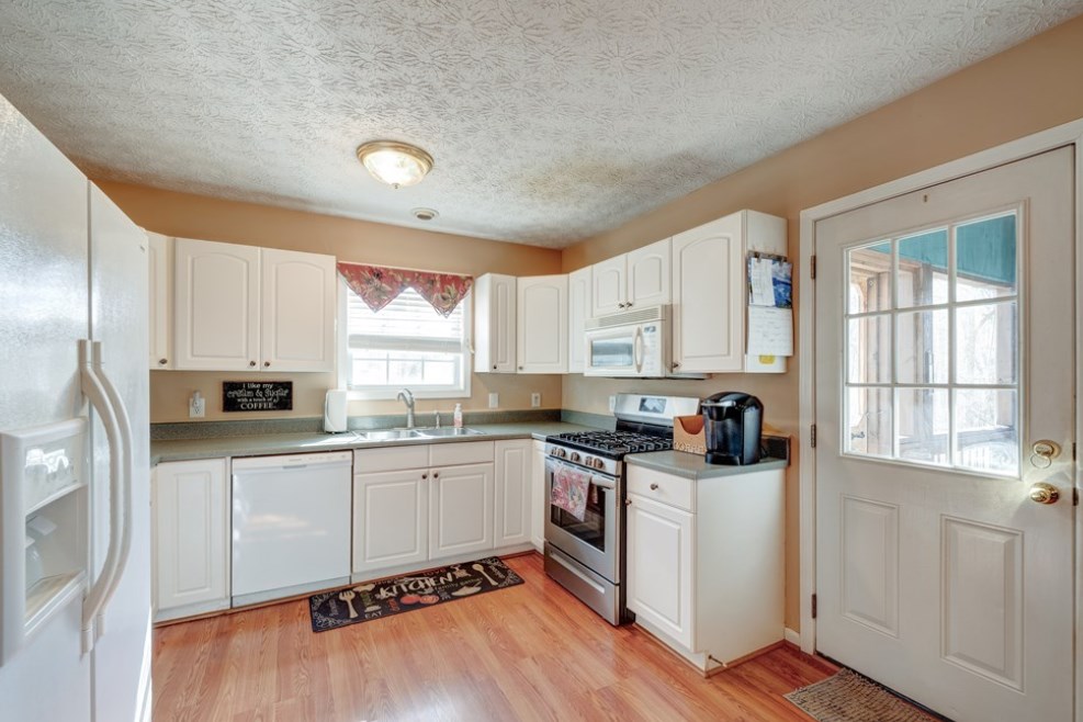 472 Eagle Mountain Drive W Property Photo 10