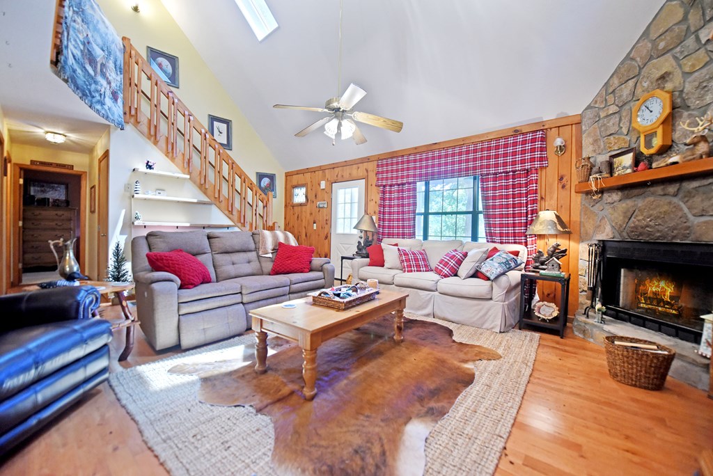 209 Moon Shadow Trail Property Photo 5