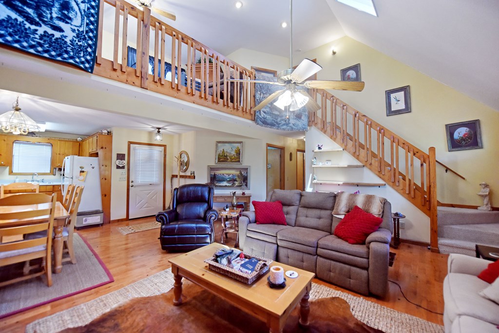 209 Moon Shadow Trail Property Photo 6