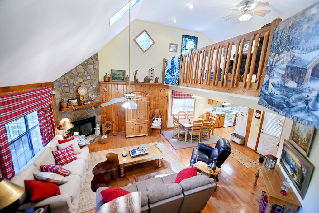 209 Moon Shadow Trail Property Photo 8
