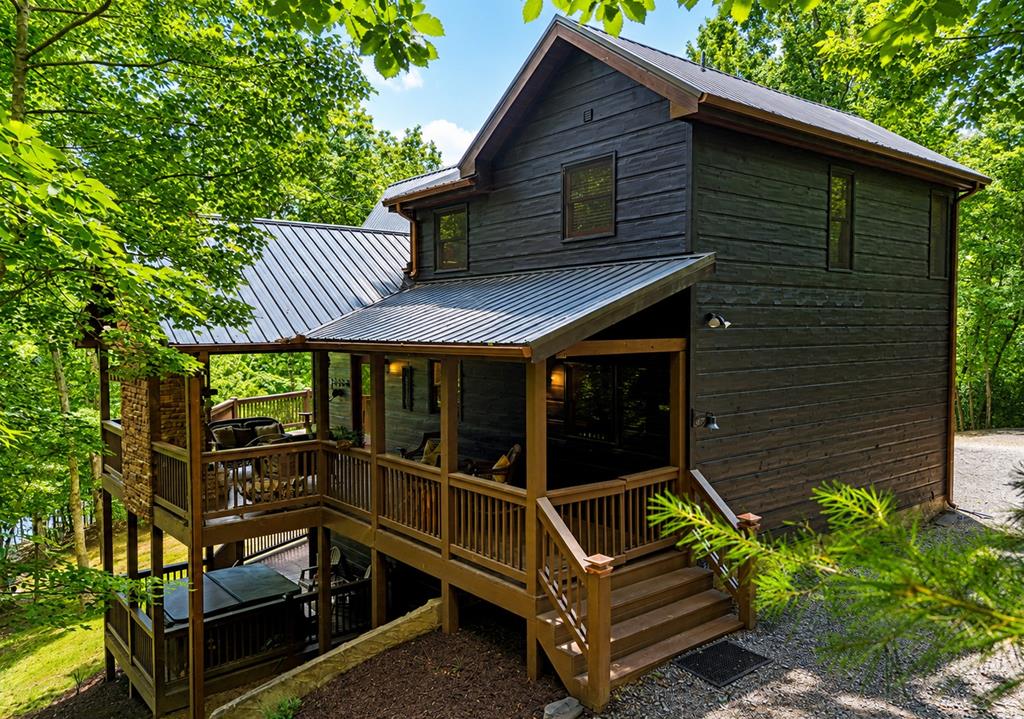 901 Stuart Mountain Road Property Photo 3