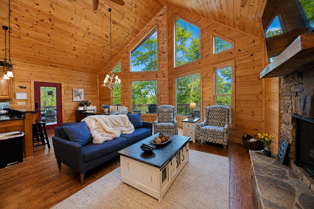 901 Stuart Mountain Road Property Photo 9