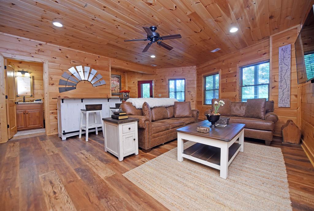 901 Stuart Mountain Road Property Photo 26