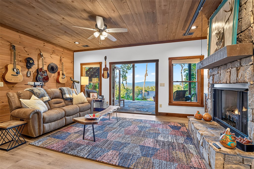 772 Rainbow Mountain Drive Property Photo 47