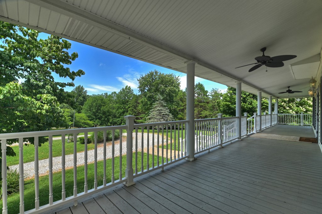 159 Victoria Drive Property Photo 6