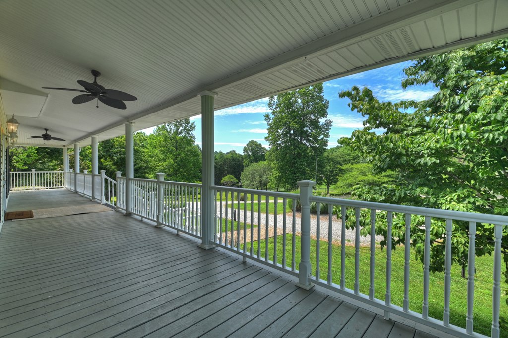 159 Victoria Drive Property Photo 7