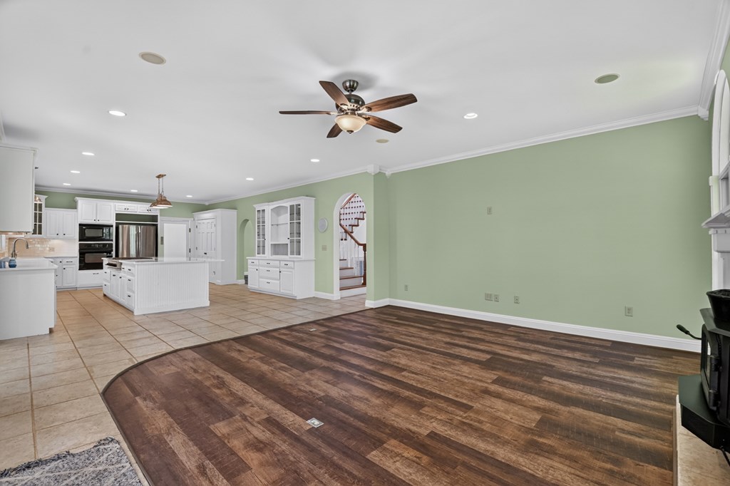 159 Victoria Drive Property Photo 17