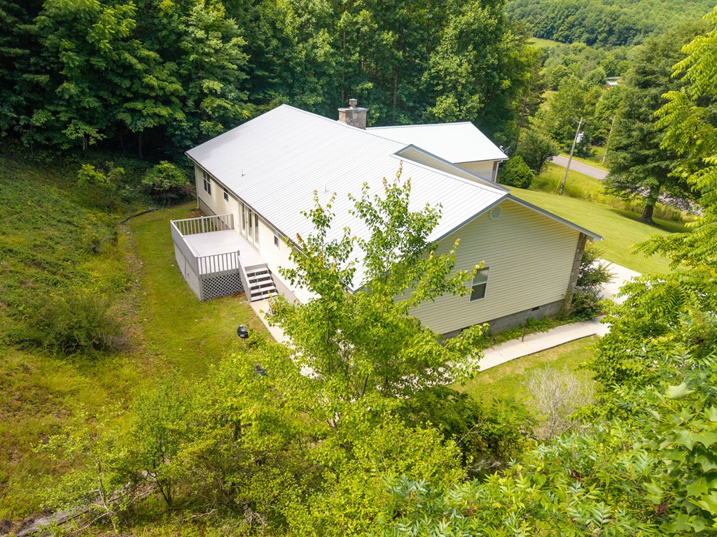 810 Hog Creek Road Property Photo 35