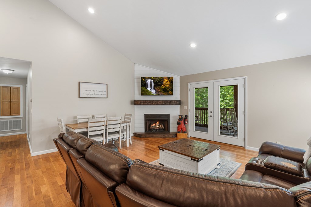578 Dockery Creek Road Property Photo 3