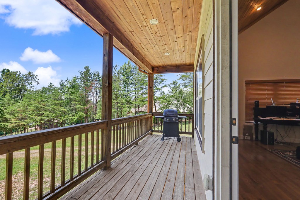 2057 Gallatin Road Property Photo 4