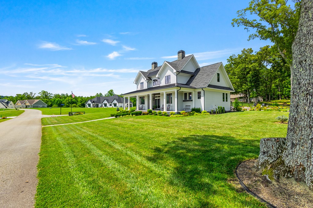 24 Farmland Ct Property Photo 10