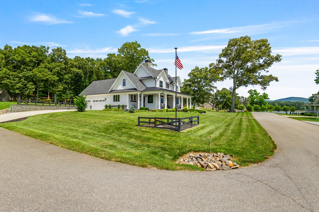 24 Farmland Ct Property Photo 11