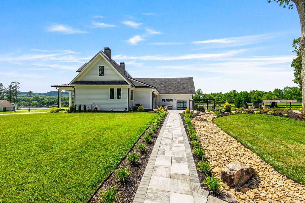 24 Farmland Ct Property Photo 17