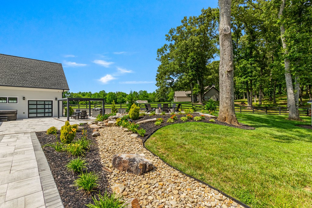 24 Farmland Ct Property Photo 18