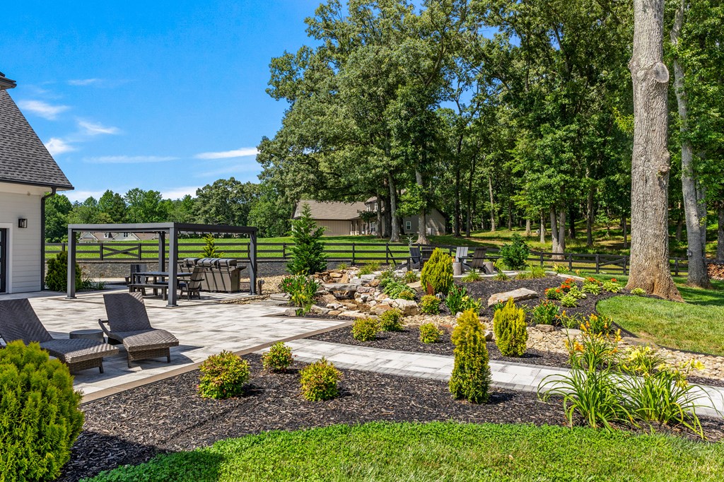 24 Farmland Ct Property Photo 19