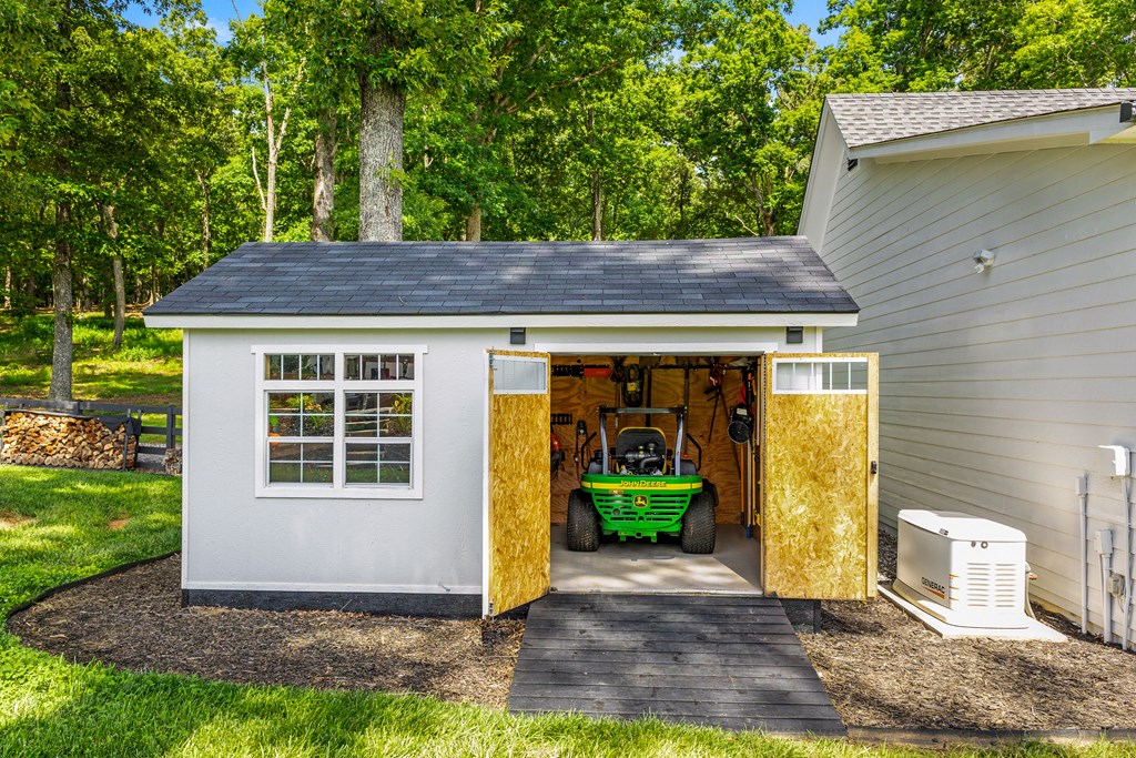 24 Farmland Ct Property Photo 26