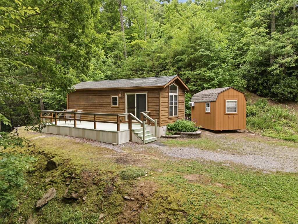 86 Pounding Mill Creek Property Photo 3