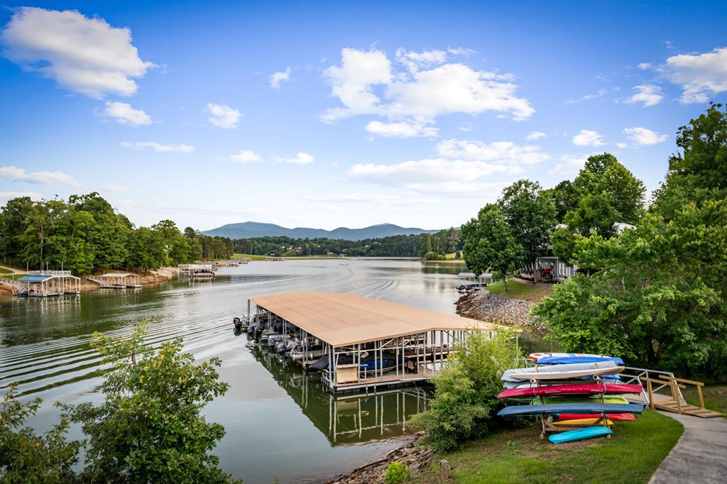 228 Winding Ridge Property Photo 8