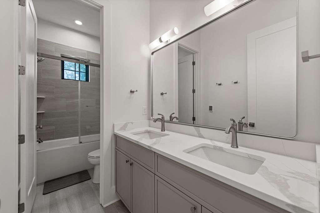 228 Winding Ridge Property Photo 45