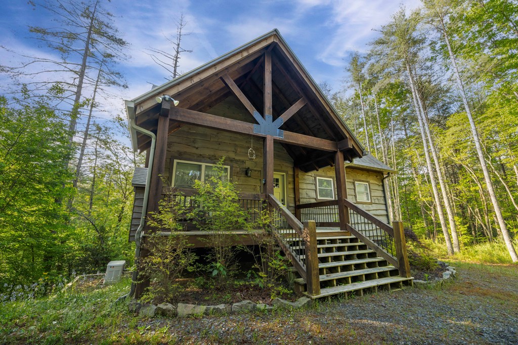 345 Deer Trail Property Photo 5