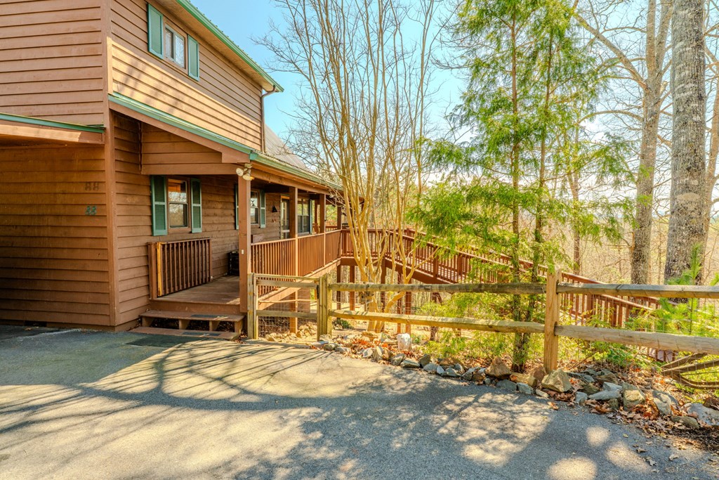 88 Meadowlark Terrace Property Photo 5