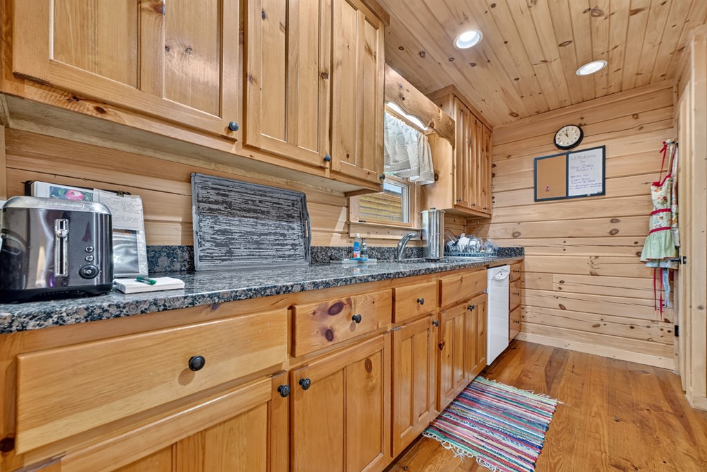 6385 Hwy 2 Property Photo 30