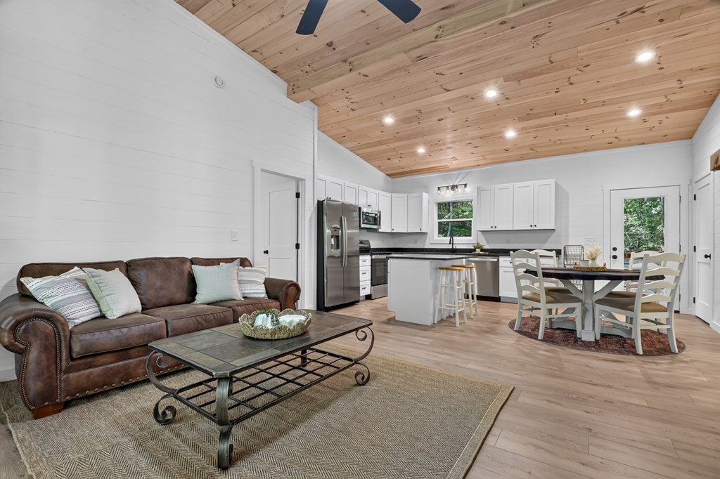 85 Duck Cove Property Photo 8