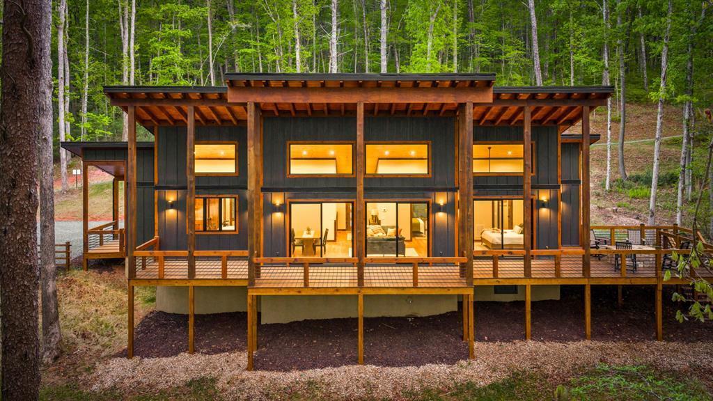 42 Rolling Rapids Property Photo 1