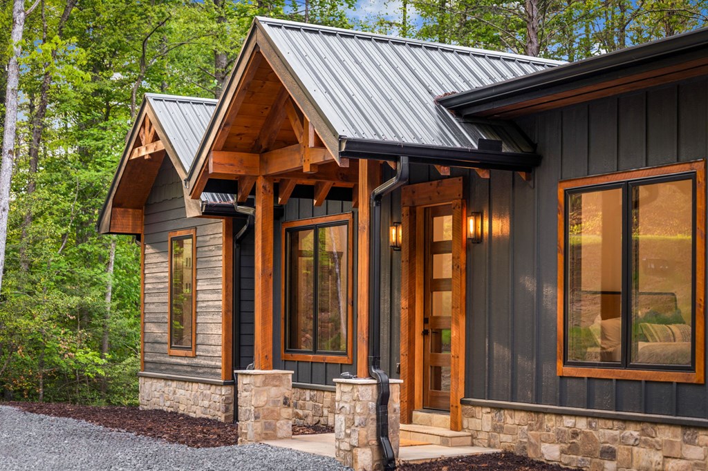 42 Rolling Rapids Property Photo 4