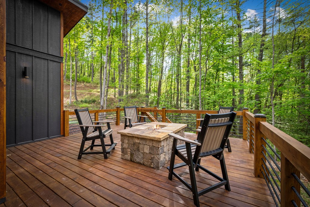 42 Rolling Rapids Property Photo 7