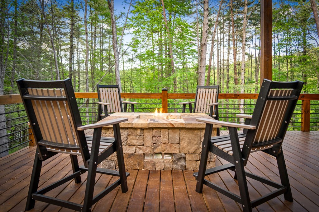 42 Rolling Rapids Property Photo 82