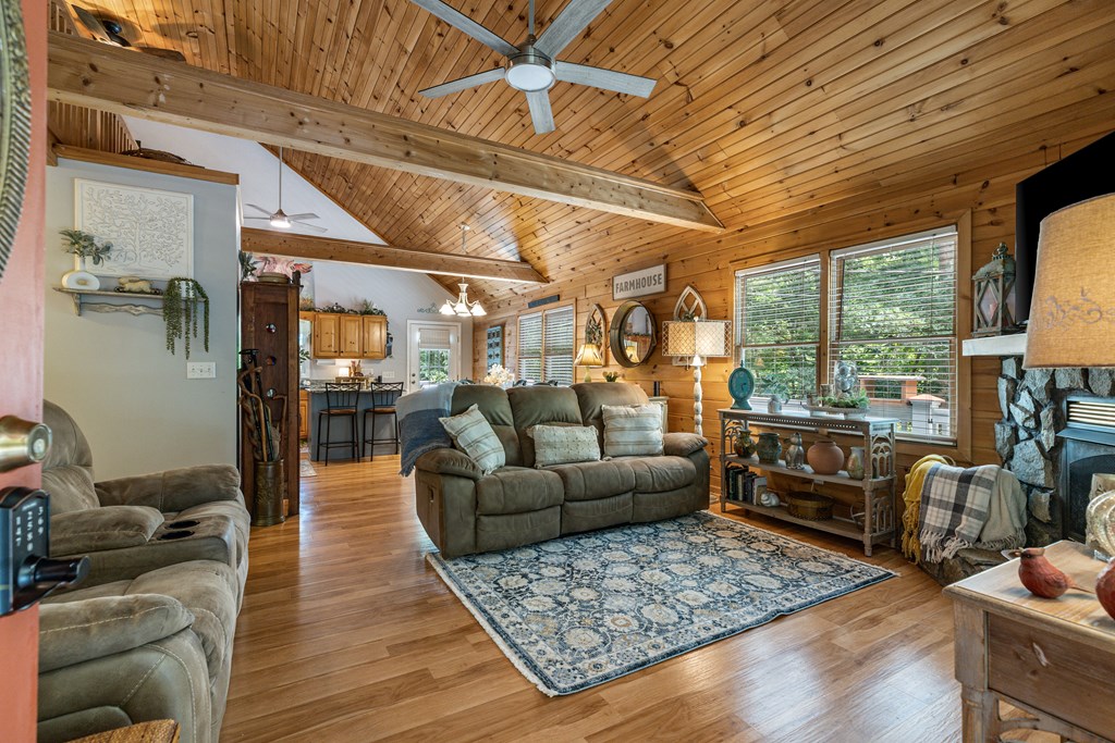 1273 Villa Drive Property Photo 14
