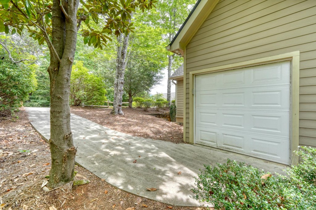 48 Pine Top Drive Property Photo 9