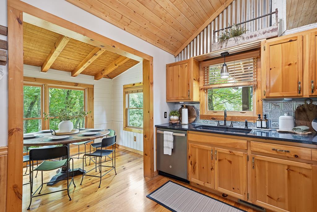 28 Wood Lane Property Photo 16